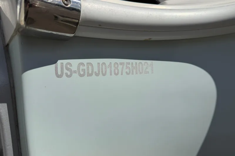 Slide: The Image of 2021 Glasstream 280 SCX boat hull identification number close-up. - 109