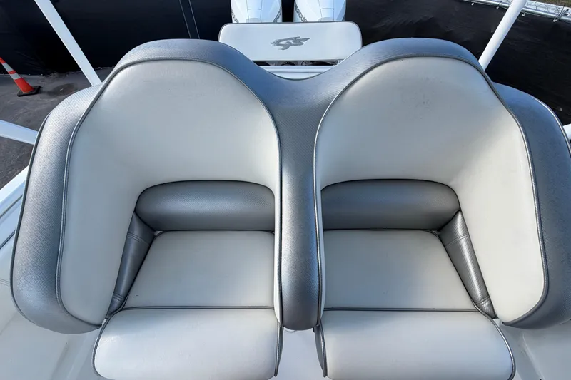 Slide: The Image of 2021 Glasstream 280 SCX boat seats, featuring sleek gray and white upholstery. - 85