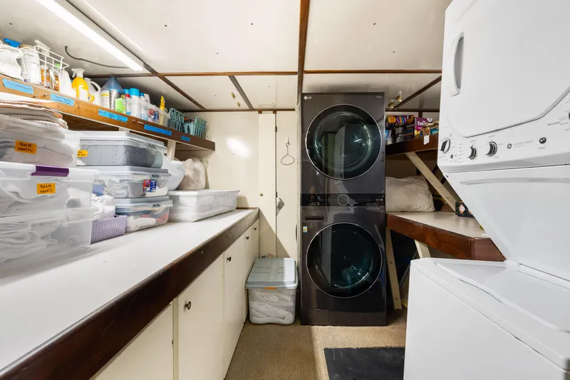 Slide: The Image of Expedition - Freeport Yachts 1991 - 83