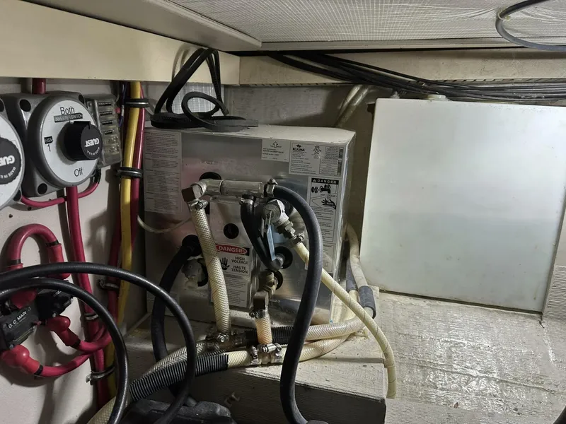 Slide: The Image of Sabre 36 Fly Bridge Sedan 2003 - 59