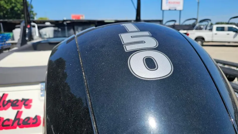 Slide: The Image of Bayliner VR5 Bowrider OB 2022 - 18