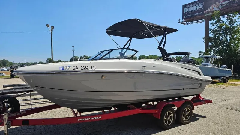 Slide: The Image of Bayliner VR5 Bowrider OB 2022 - 2