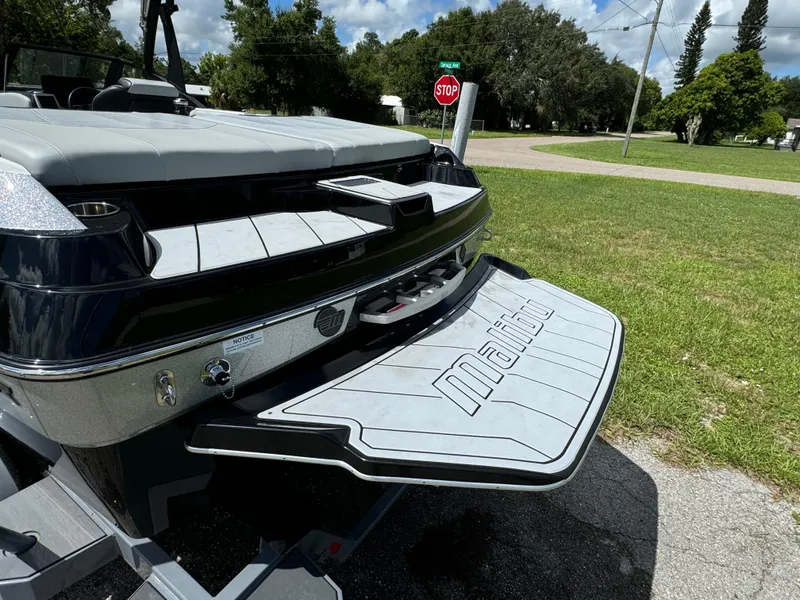 Slide: The Image of Malibu Wakesetter 20 VTX 2022 - 51