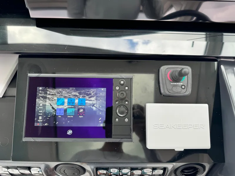 Slide: The Image of Formula 380 Super Sport Crossover OB 2021 - 71