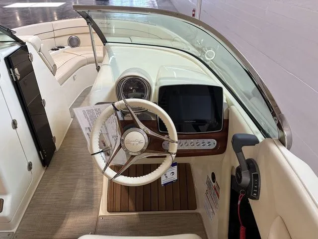 Slide: The Image of Chris-Craft Launch 28 GT 2025 - 10