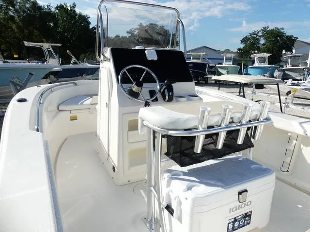 Slide: The Image of Bulls Bay 200 Center Console 2025 - 10