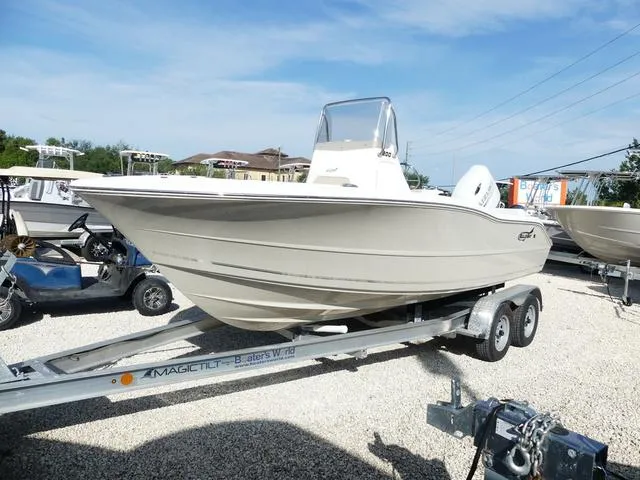 Slide: The Image of Bulls Bay 200 Center Console 2025 - 3