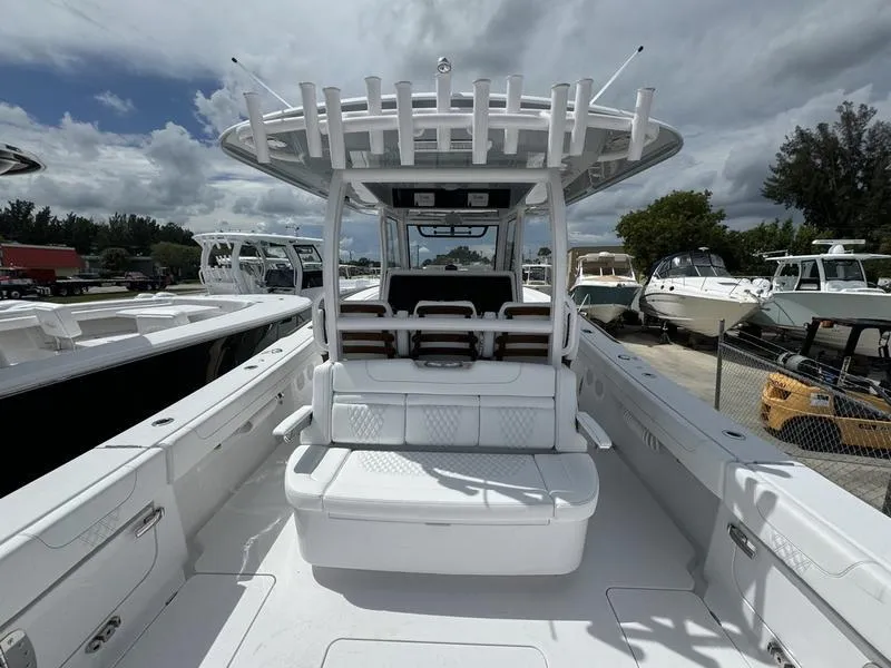 Slide: The Image of Phenom 37 2025 - 58