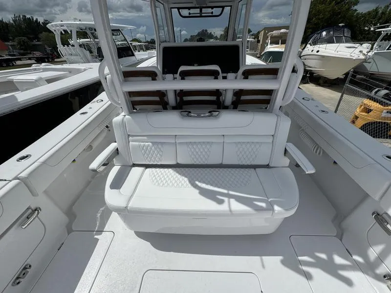 Slide: The Image of Phenom 37 2025 - 59