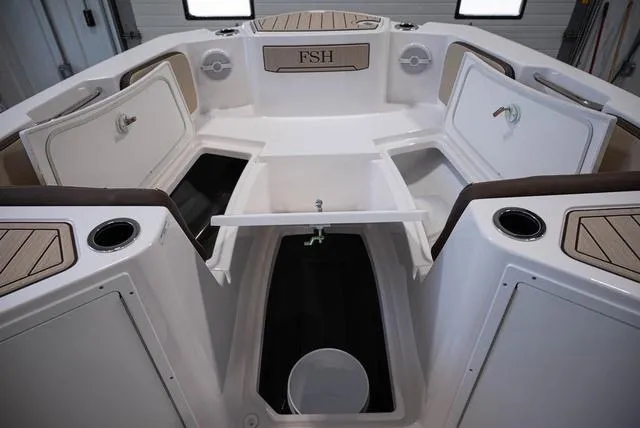 Slide: The Image of Yamaha 222 FSH Sport 2025 - 10