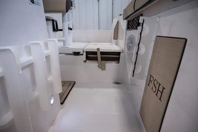 Slide: The Image of Yamaha 222 FSH Sport 2025 - 11