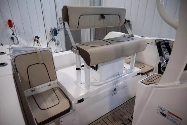 Slide: The Image of Yamaha 222 FSH Sport 2025 - 15