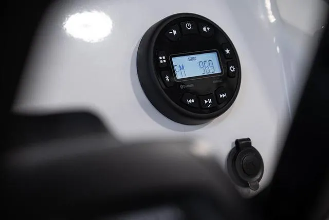 Slide: The Image of Yamaha 222 FSH Sport 2025 - 18