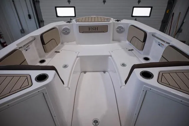 Slide: The Image of Yamaha 222 FSH Sport 2025 - 9