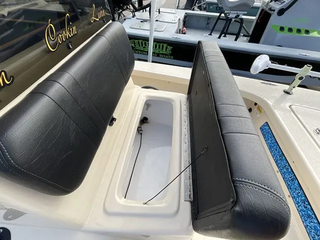 Slide: The Image of Majek 18 M2 2024 - 10