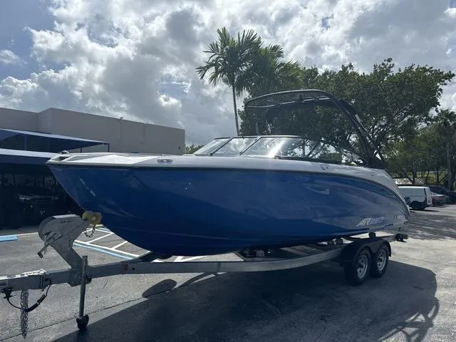 Slide: The Image of Yamaha AR250 2025 - 1