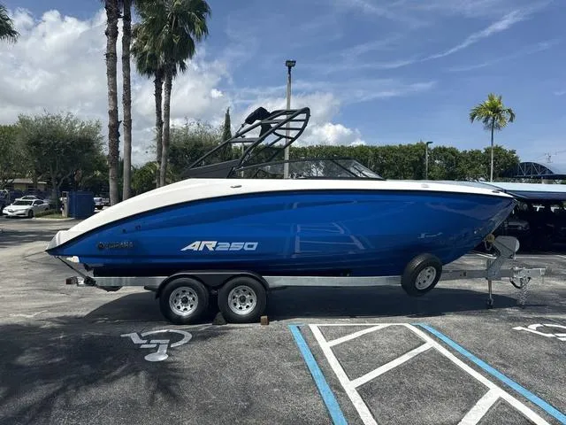 Slide: The Image of Yamaha AR250 2025 - 6