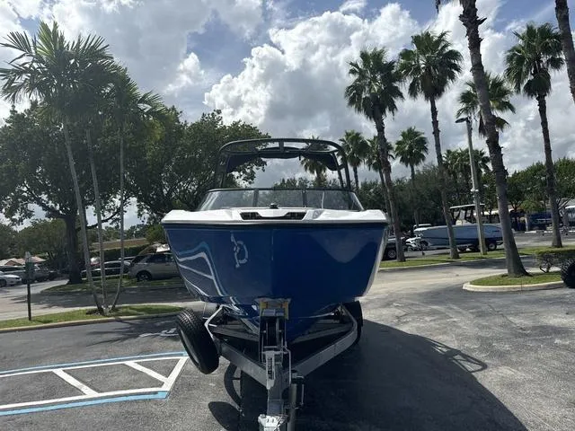 Slide: The Image of Yamaha AR250 2025 - 8