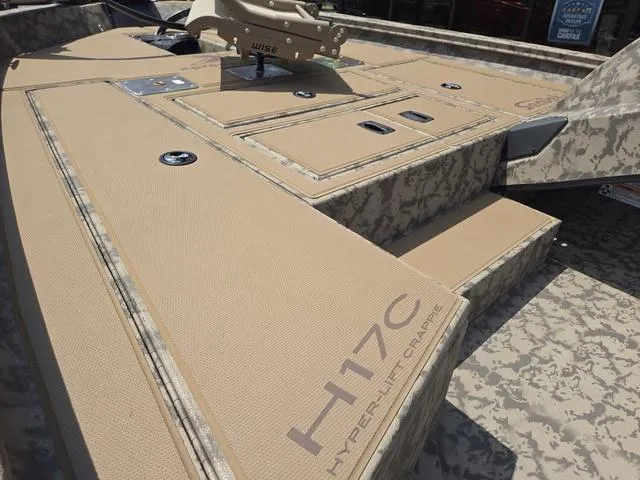 Slide: The Image of Xpress H17C Crappie 2025 - 3