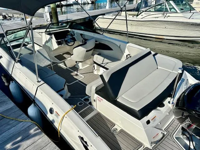 Slide: The Image of Sea Ray 21 SPX 2023 - 5