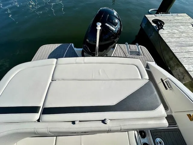 Slide: The Image of Sea Ray 21 SPX 2023 - 6