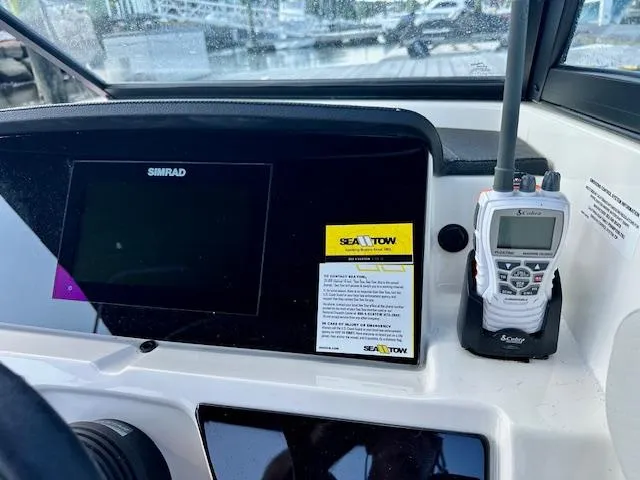 Slide: The Image of Sea Ray 21 SPX 2023 - 9