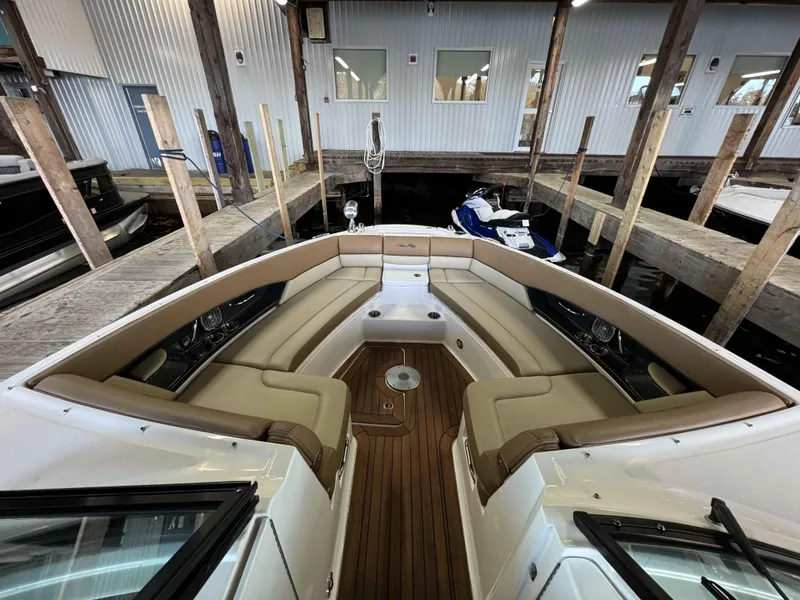 Slide: The Image of Sea Ray 350 SLX 2015 - 13