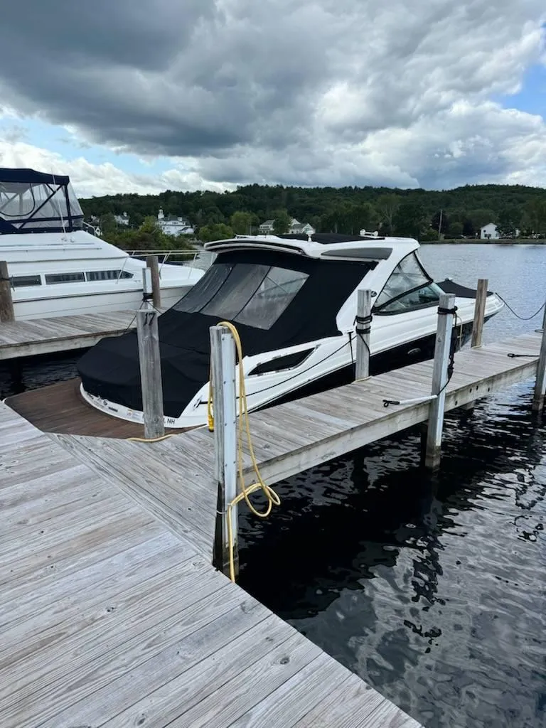 Slide: The Image of Sea Ray 350 SLX 2015 - 17