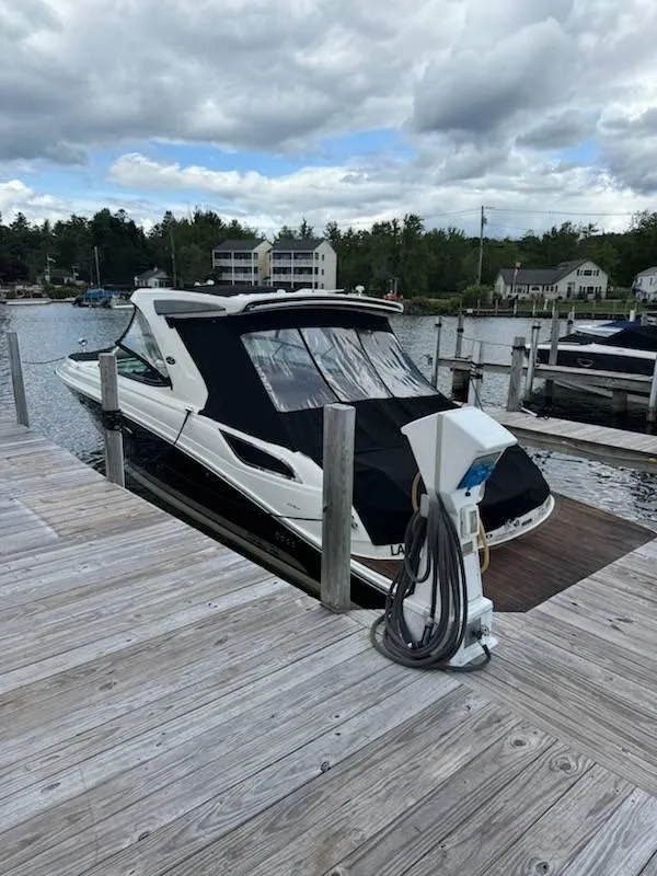 Slide: The Image of Sea Ray 350 SLX 2015 - 18