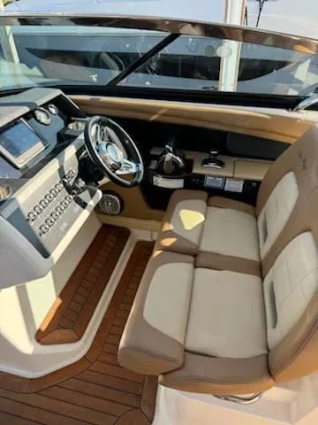 Slide: The Image of Sea Ray 350 SLX 2015 - 19