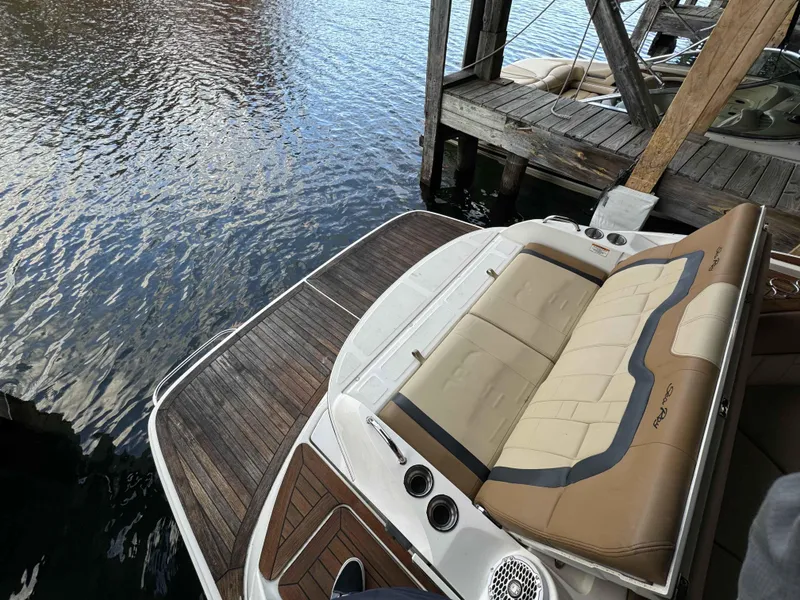 Slide: The Image of Sea Ray 350 SLX 2015 - 5