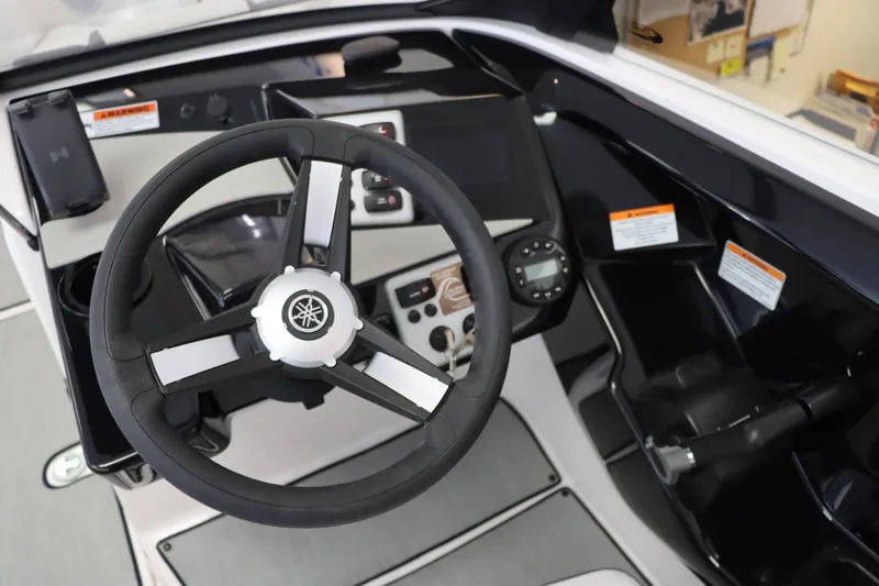 Slide: The Image of Yamaha SX220 2025 - 17