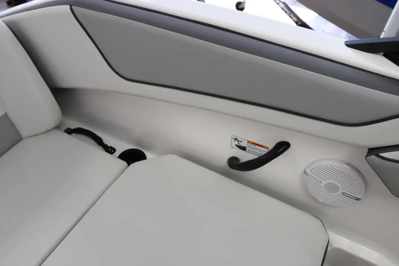 Slide: The Image of Yamaha SX220 2025 - 20