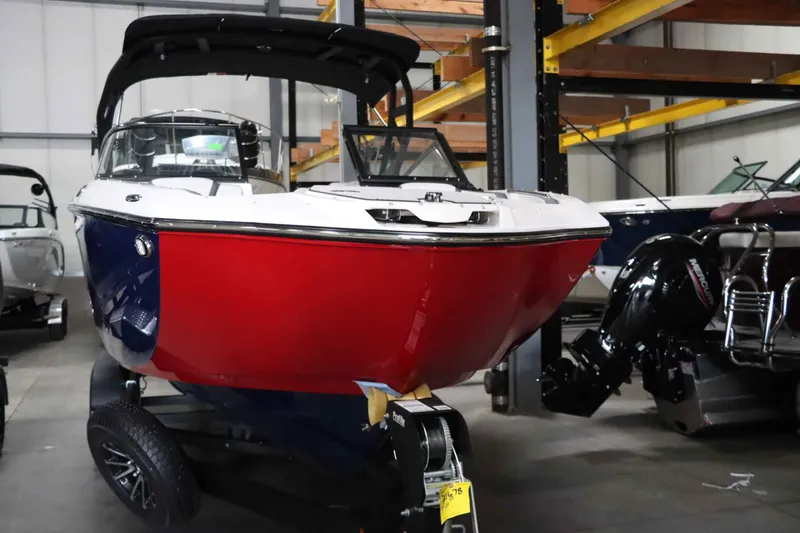 Slide: The Image of Yamaha 252XE 2025 - 3