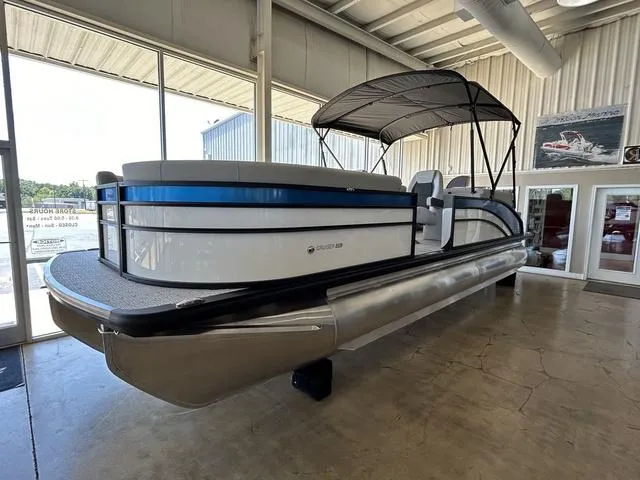 The Image of Harris Cruiser 250 CWDH 2024 - 1