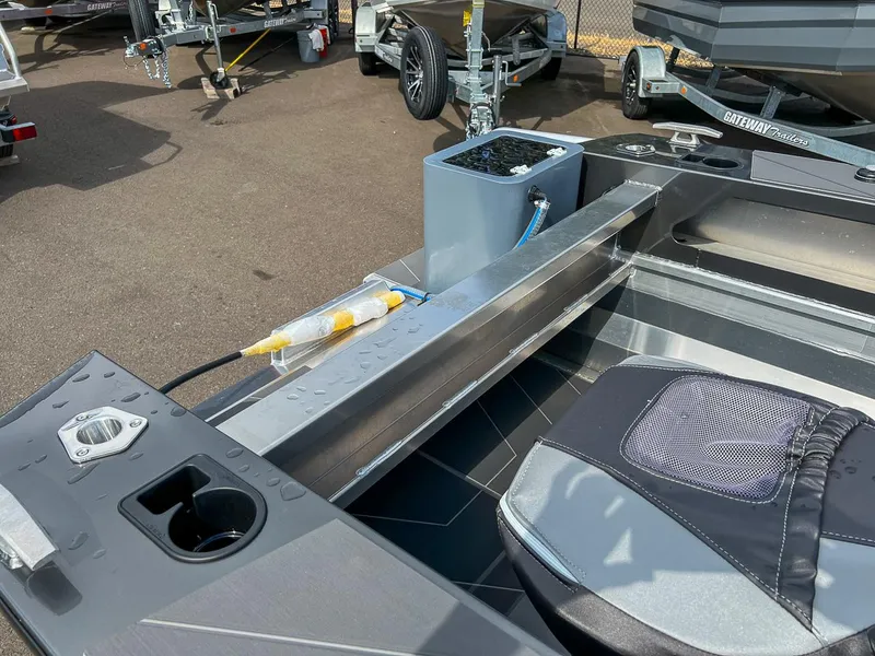 Slide: The Image of Stabi-Craft 1450 Frontier 2025 - 10