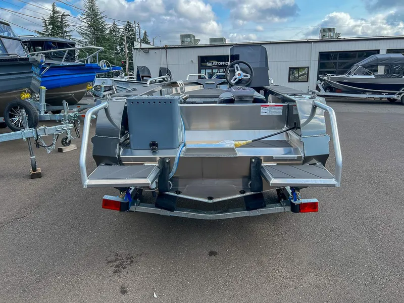 Slide: The Image of Stabi-Craft 1450 Frontier 2025 - 4