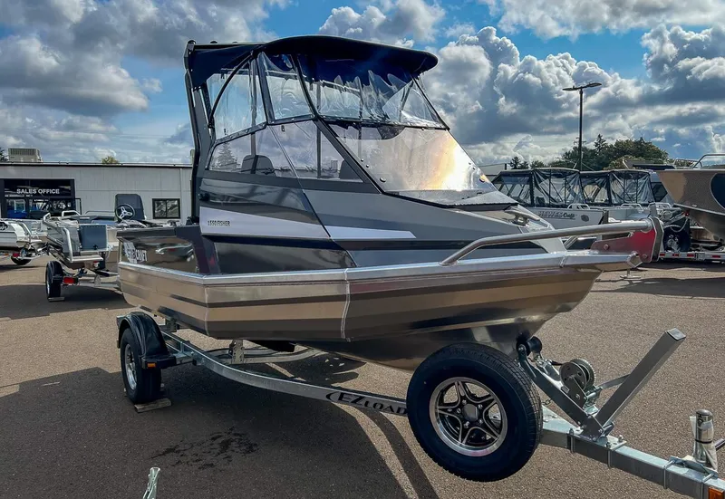 Slide: The Image of Stabi-Craft 1550 Fisher 2026 - 6