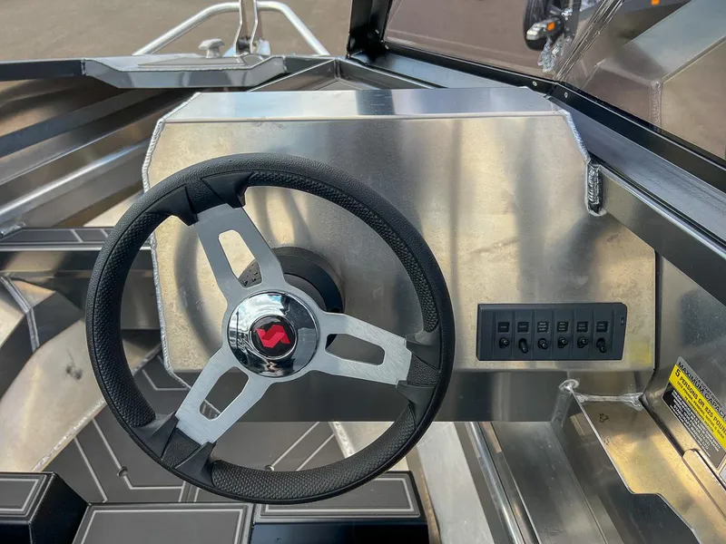 Slide: The Image of Stabi-Craft 1550 Fisher 2026 - 9