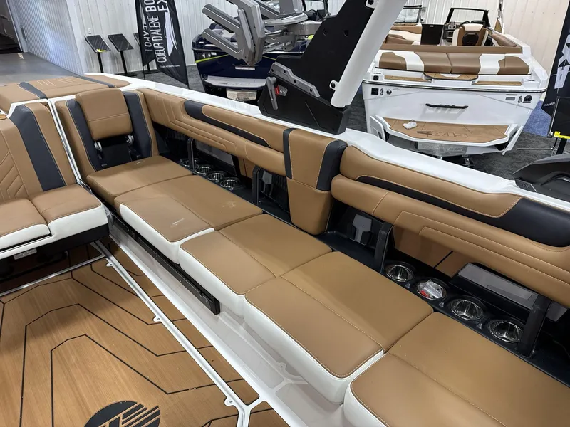 Slide: The Image of Malibu 25 LSV 2025 - 14