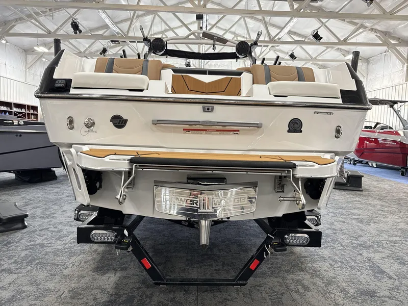 Slide: The Image of Malibu 25 LSV 2025 - 6