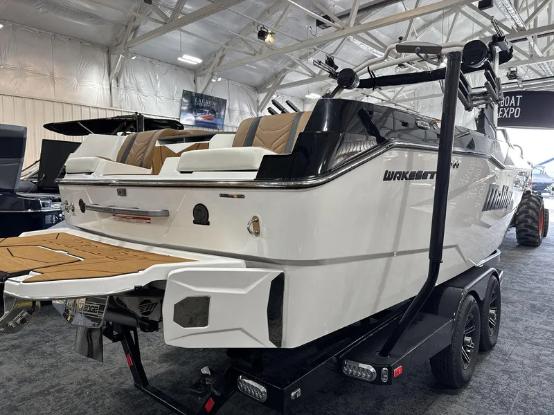 Slide: The Image of Malibu 25 LSV 2025 - 7