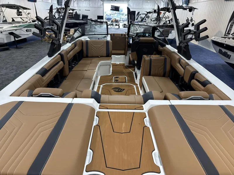 Slide: The Image of Malibu 25 LSV 2025 - 8