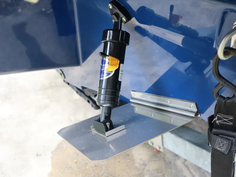 Slide: The Image of Bayliner VR4 2021 - 12