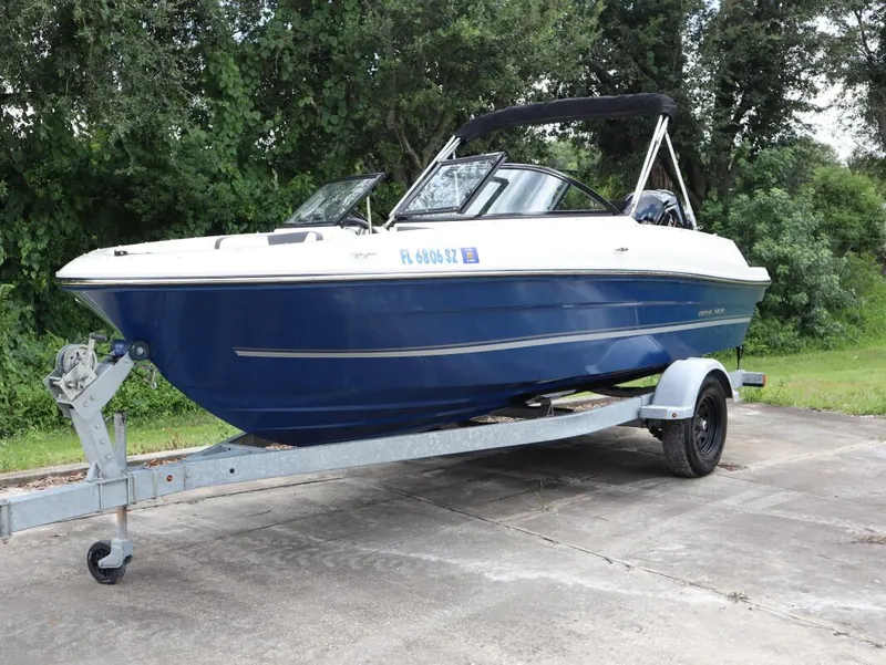 Slide: The Image of Bayliner VR4 2021 - 6