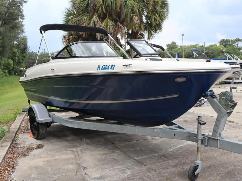 Slide: The Image of Bayliner VR4 2021 - 7