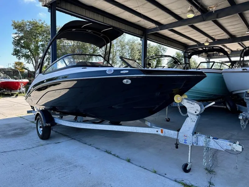 The Image of Yamaha 195S 2024 - 1