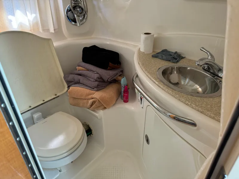 Slide: The Image of 2012 Chaparral 350 Signature Head - 19