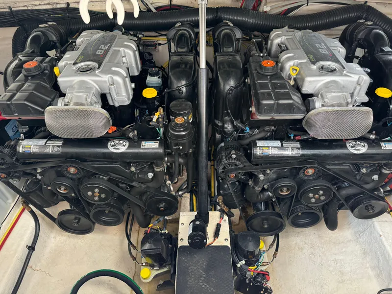 Slide: The Image of Twin Mercruiser  - 24