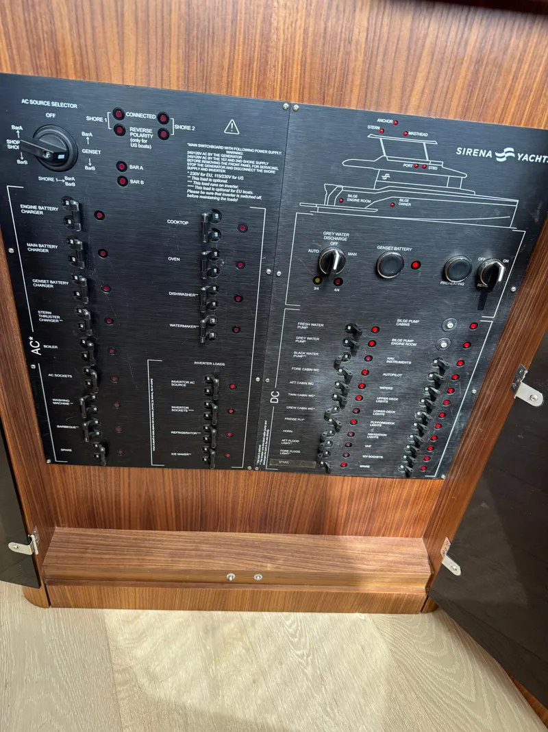 Slide: The Image of Sirena 58 Flybridge 2022 - 53